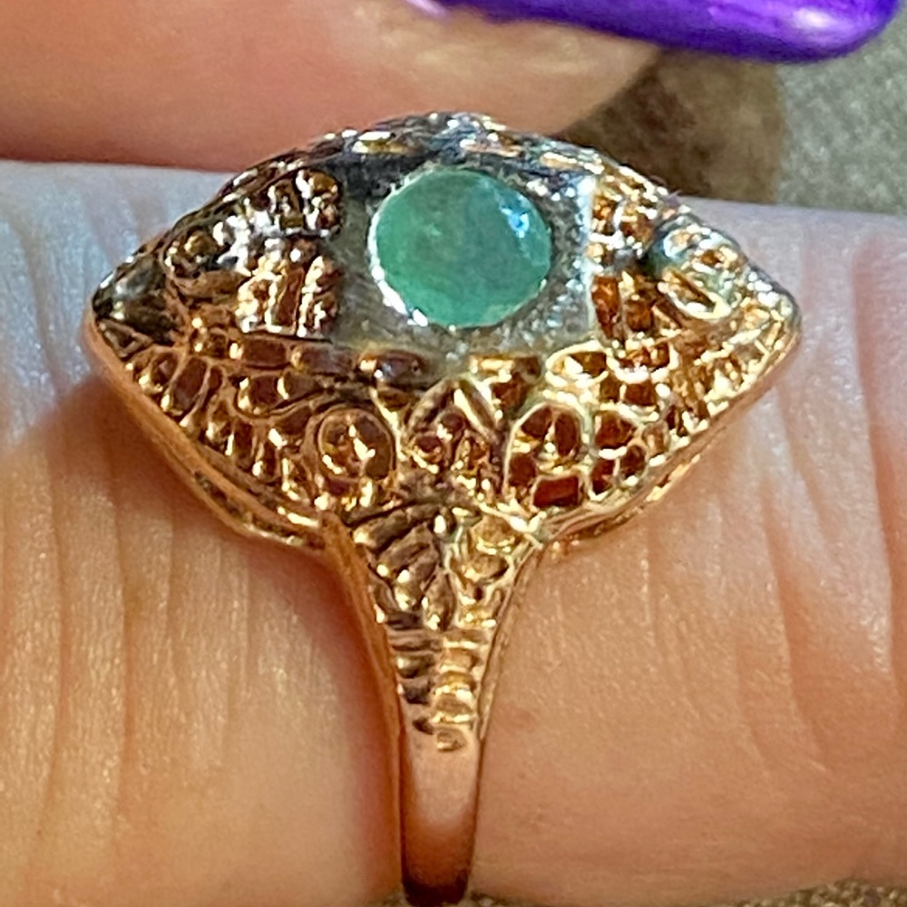 NWOT .25CTW GENUINE ROUND CUT EMERALD ROSE GOLD RING. - Picture 7 of 12